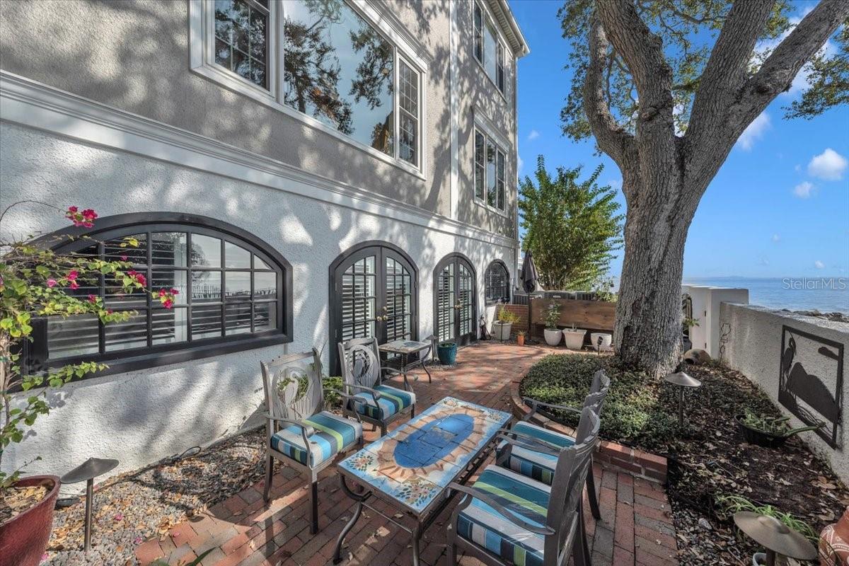 Image 60 of 76 For 6212 Bayshore Boulevard K