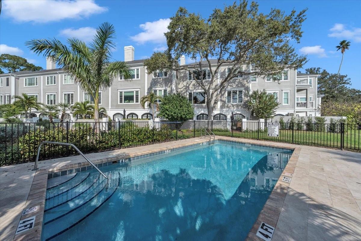 Image 66 of 76 For 6212 Bayshore Boulevard K