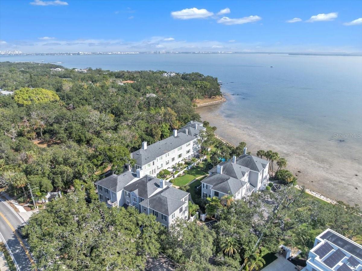 Image 73 of 76 For 6212 Bayshore Boulevard K