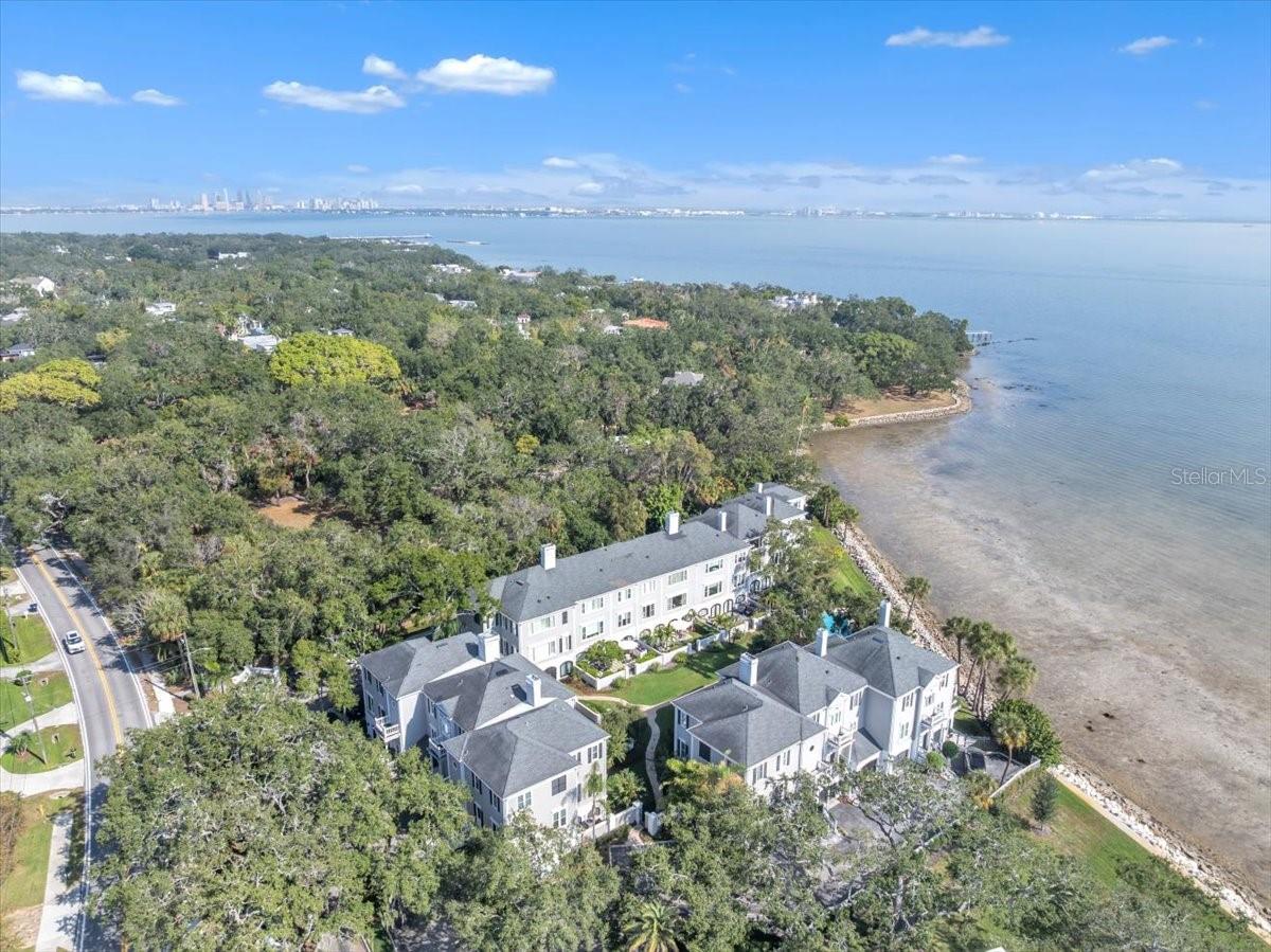 Image 74 of 76 For 6212 Bayshore Boulevard K