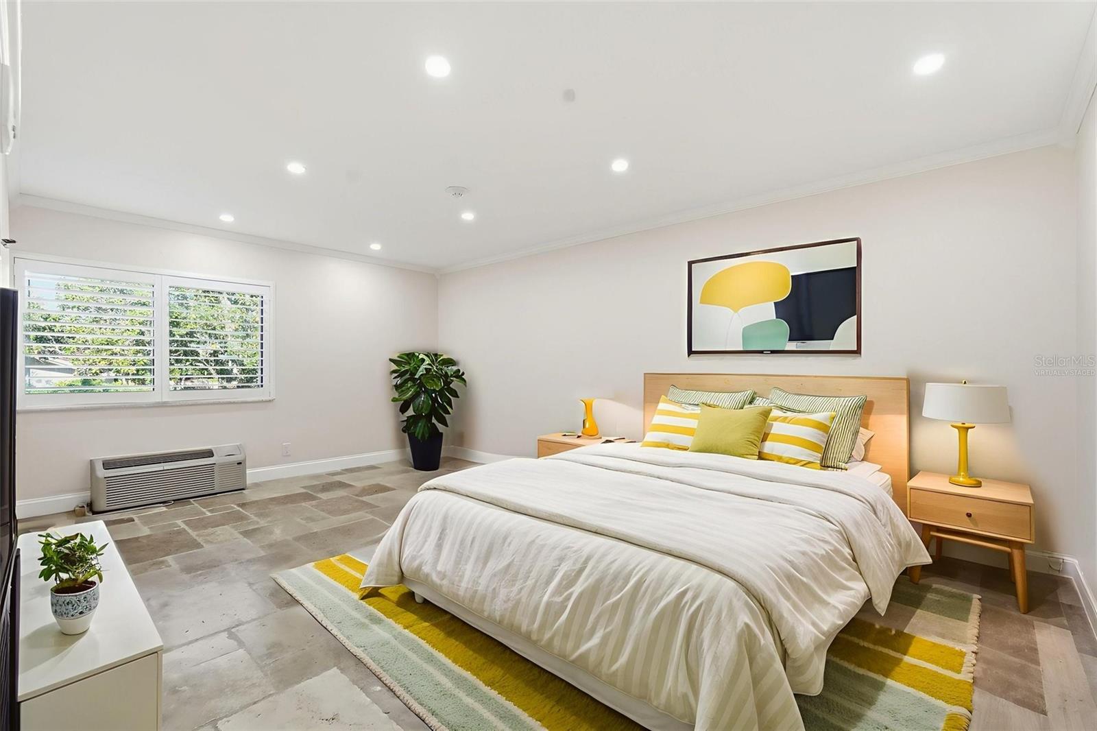 Image 12 of 35 For 36750 Us Highway 19 N 5-202