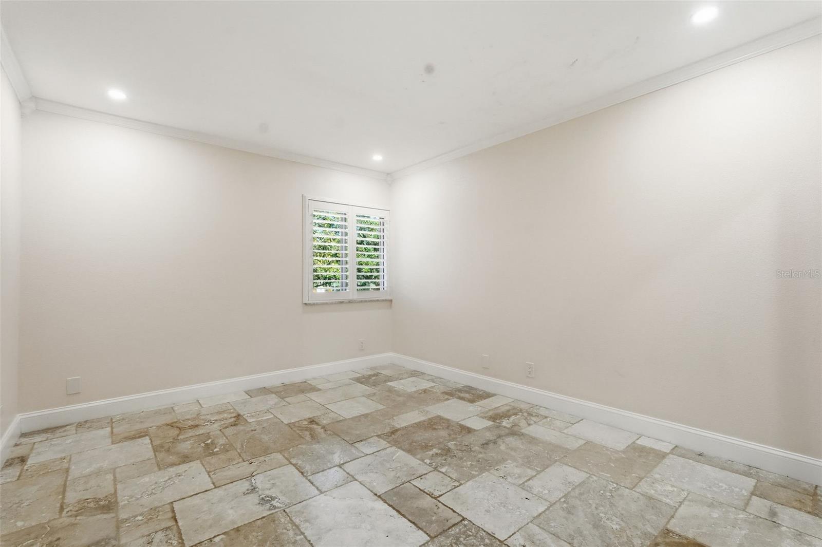 Image 20 of 35 For 36750 Us Highway 19 N 5-202