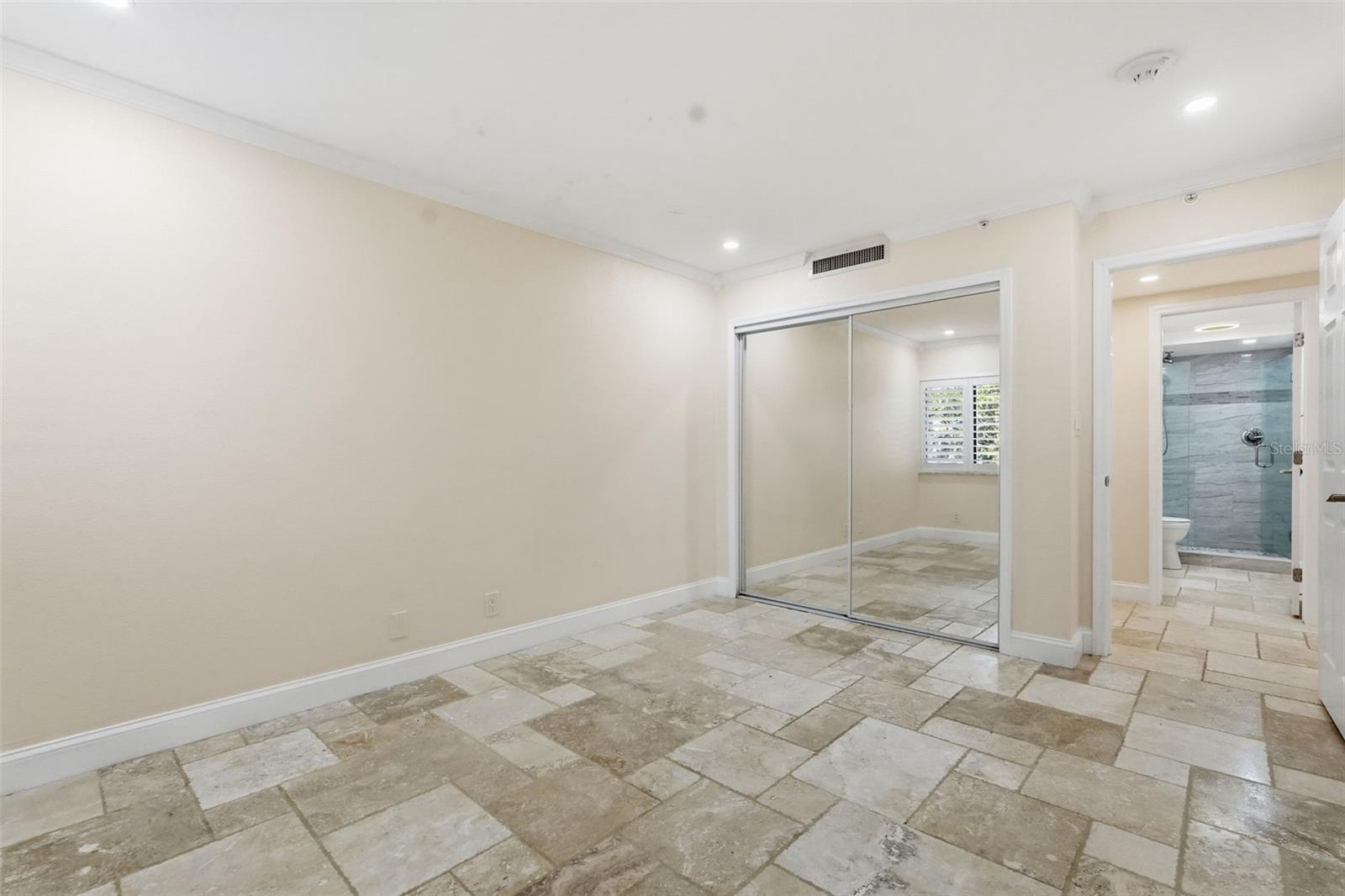 Image 21 of 35 For 36750 Us Highway 19 N 5-202