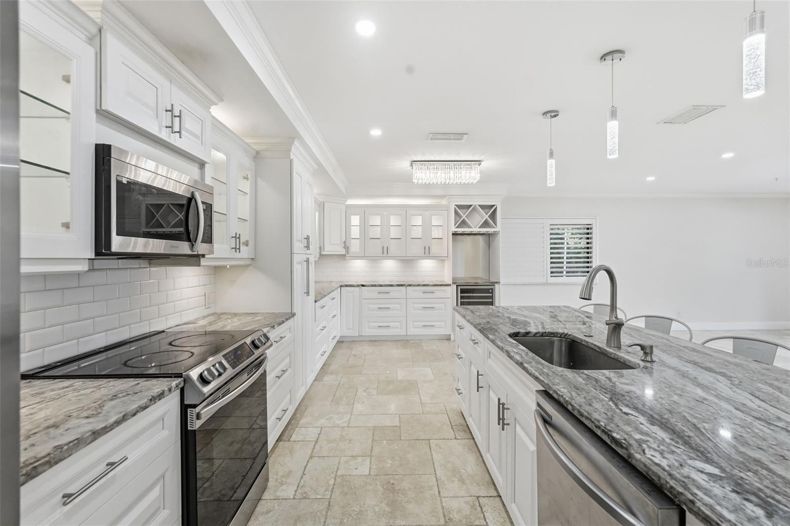 Image 4 of 35 For 36750 Us Highway 19 N 5-202