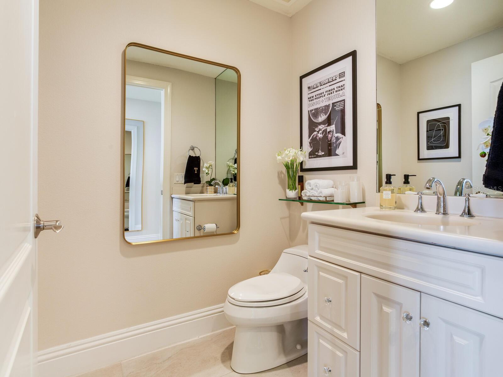 Image 37 of 99 For 4201 Bayshore Boulevard 604