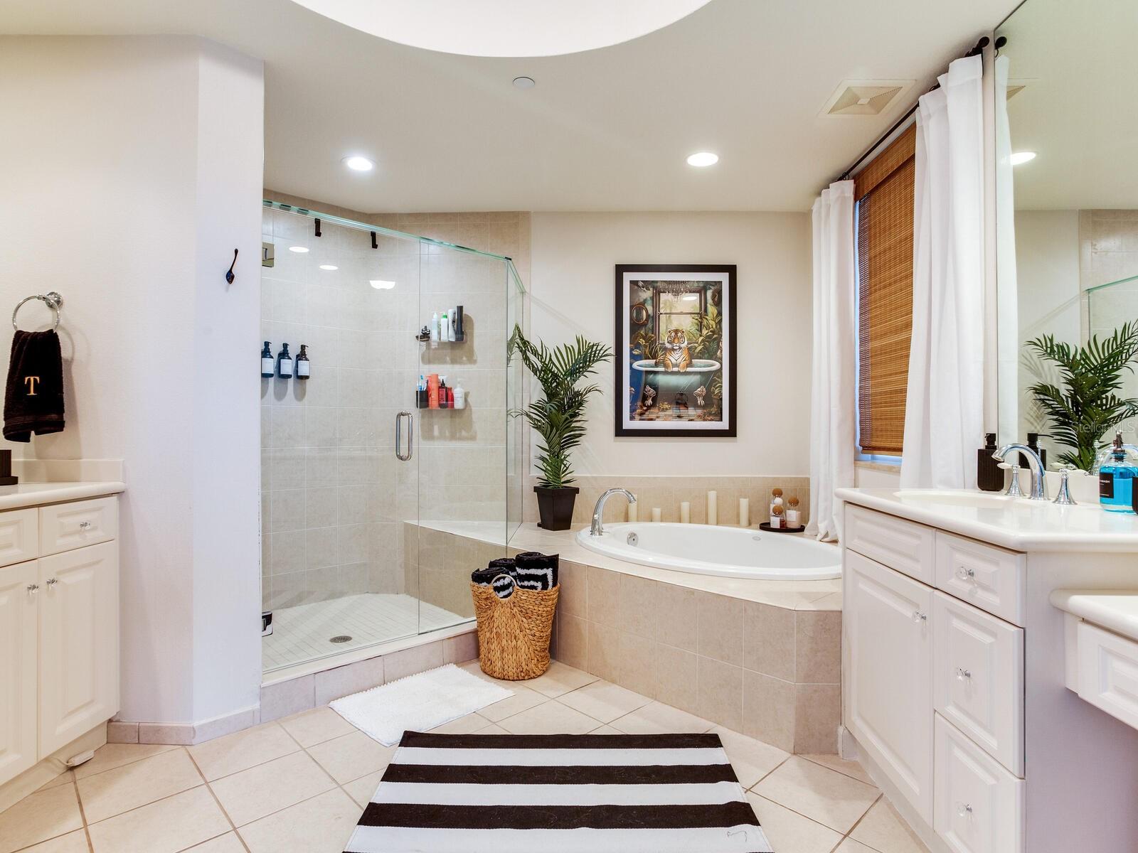 Image 43 of 99 For 4201 Bayshore Boulevard 604