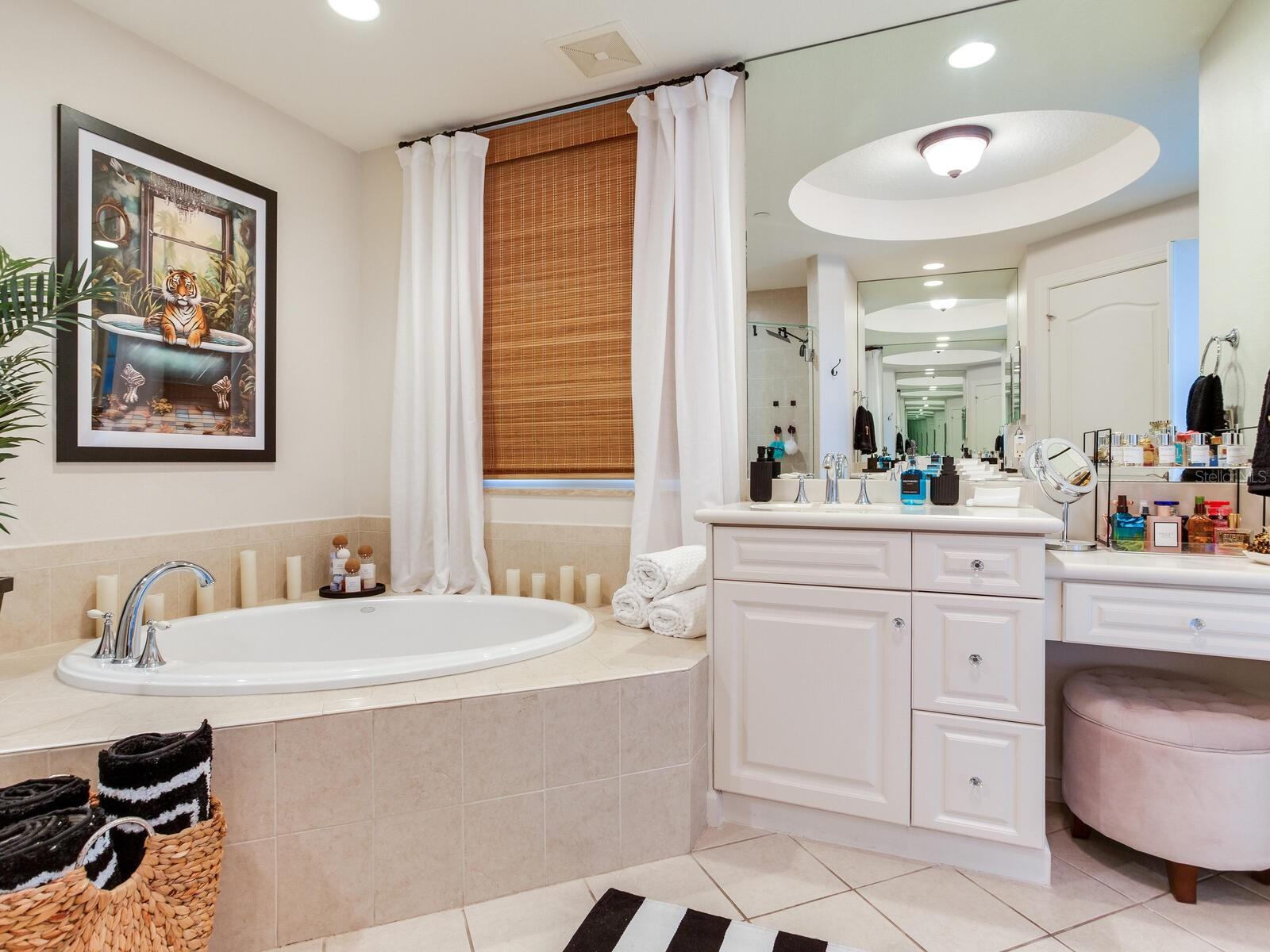 Image 45 of 99 For 4201 Bayshore Boulevard 604