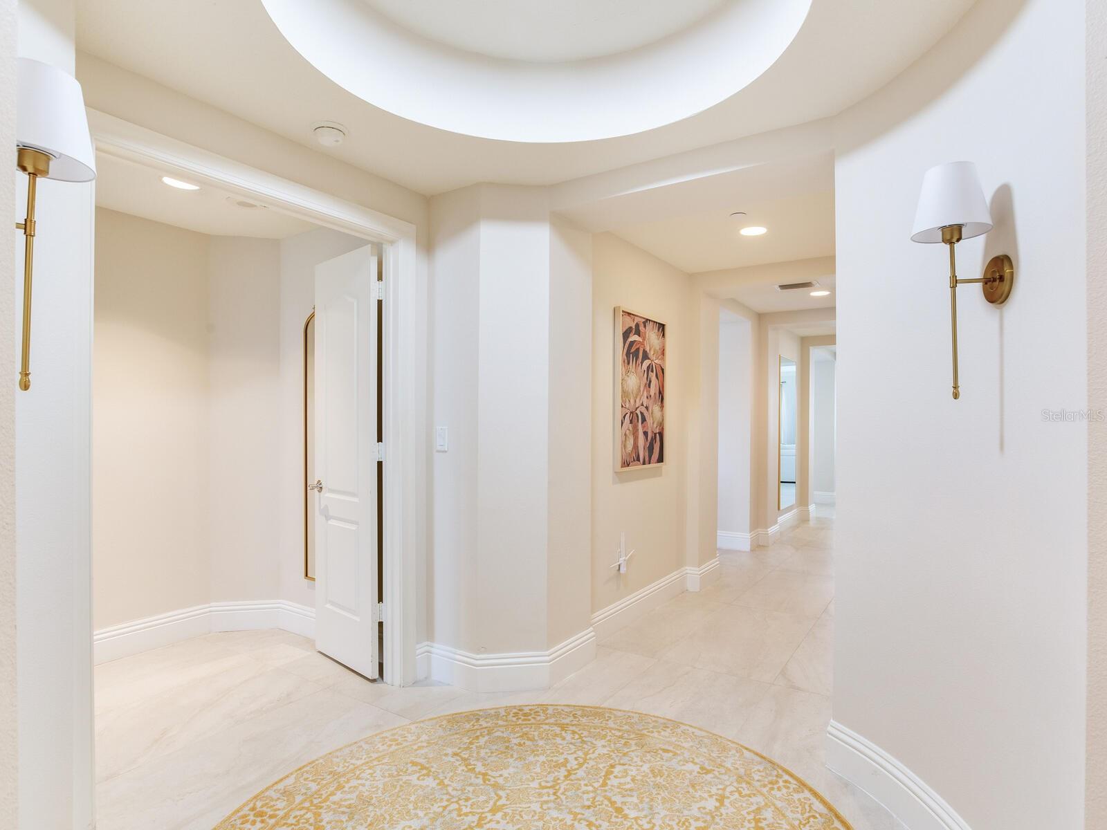 Image 51 of 99 For 4201 Bayshore Boulevard 604