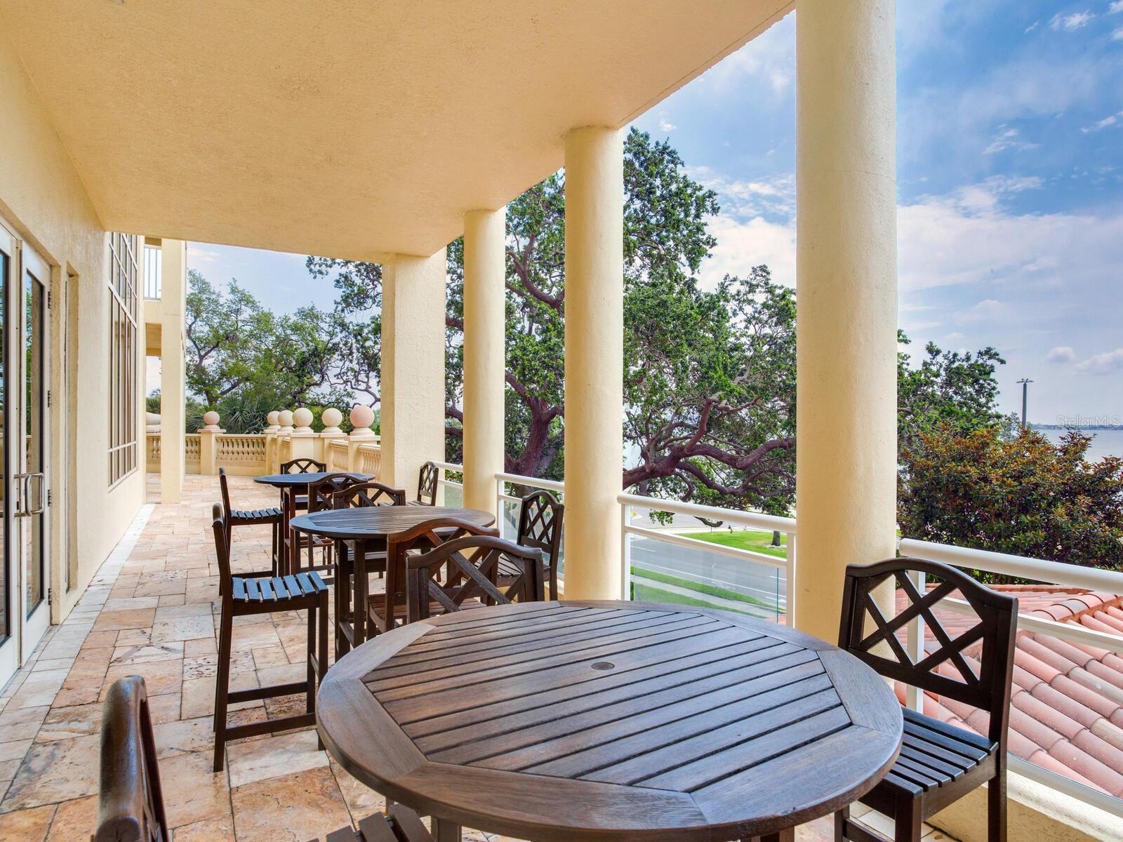 Image 61 of 99 For 4201 Bayshore Boulevard 604