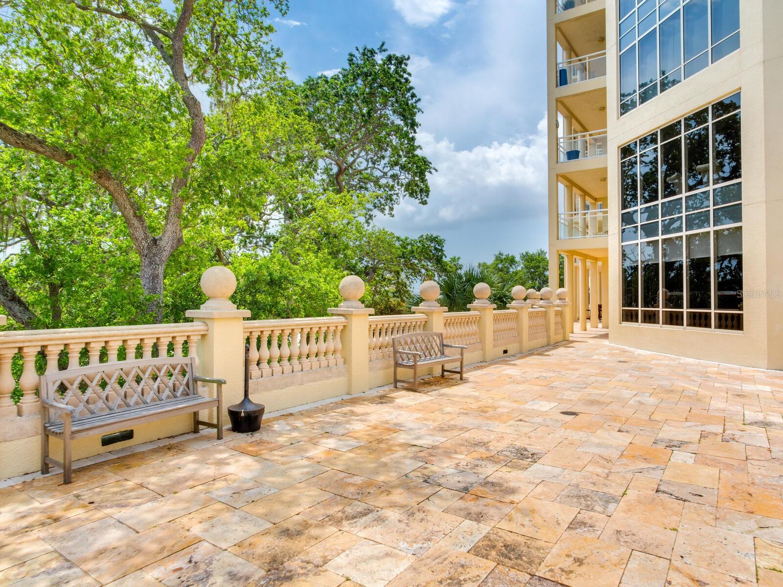 Image 62 of 99 For 4201 Bayshore Boulevard 604