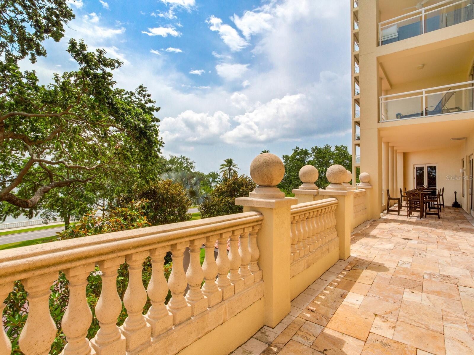 Image 63 of 99 For 4201 Bayshore Boulevard 604