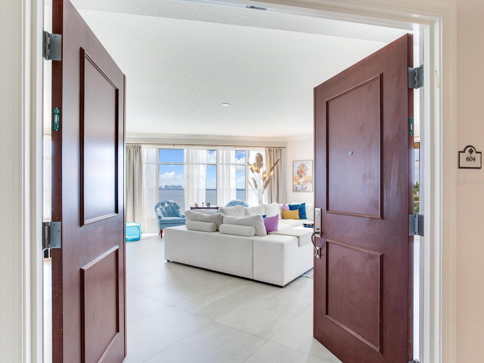 Image 8 of 99 For 4201 Bayshore Boulevard 604