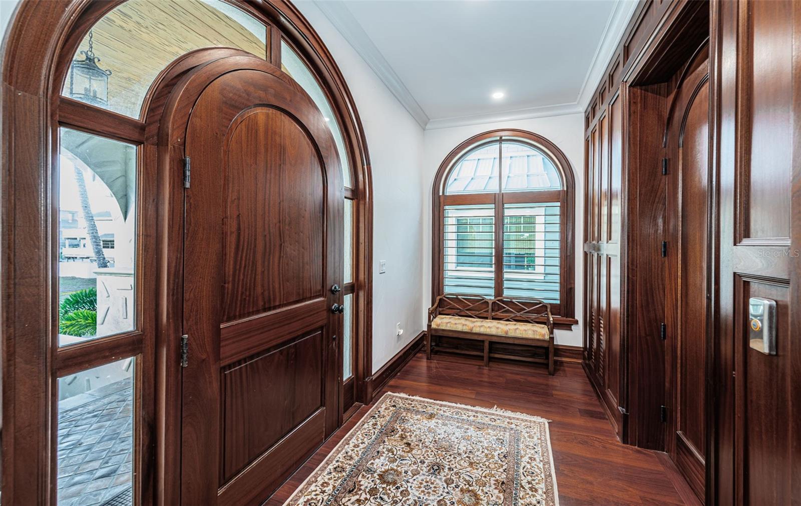 Listing photo id 8 for 1403 Pass A Grille Way