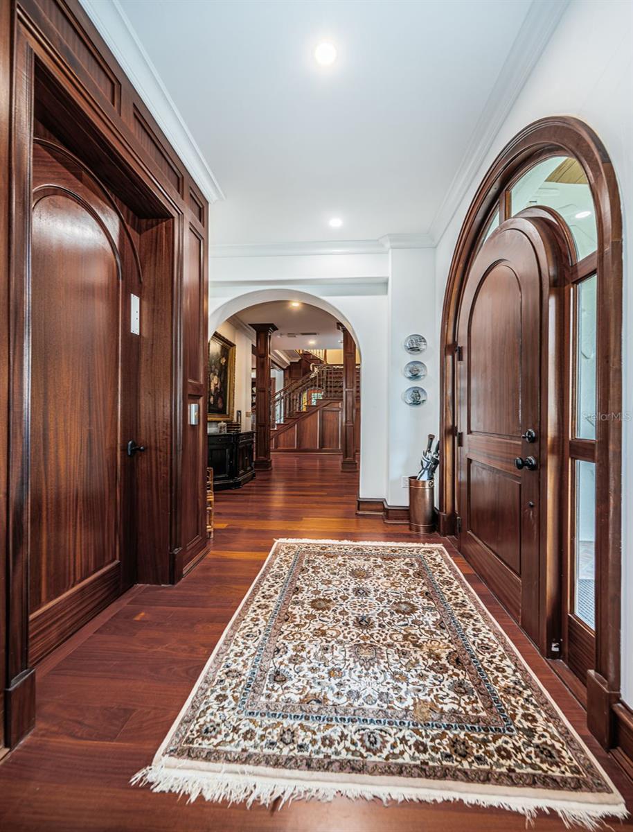 Listing photo id 9 for 1403 Pass A Grille Way