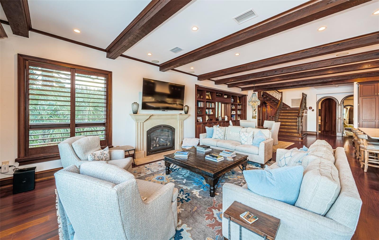 Listing photo id 13 for 1403 Pass A Grille Way