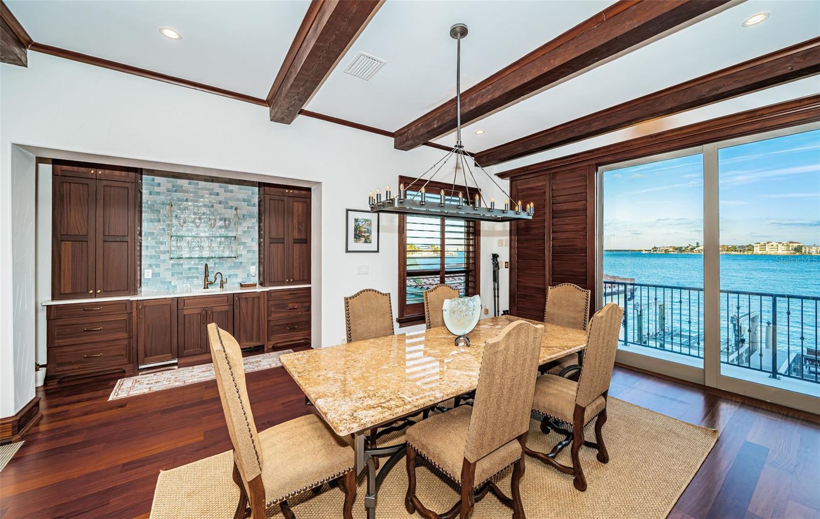 Listing photo id 14 for 1403 Pass A Grille Way