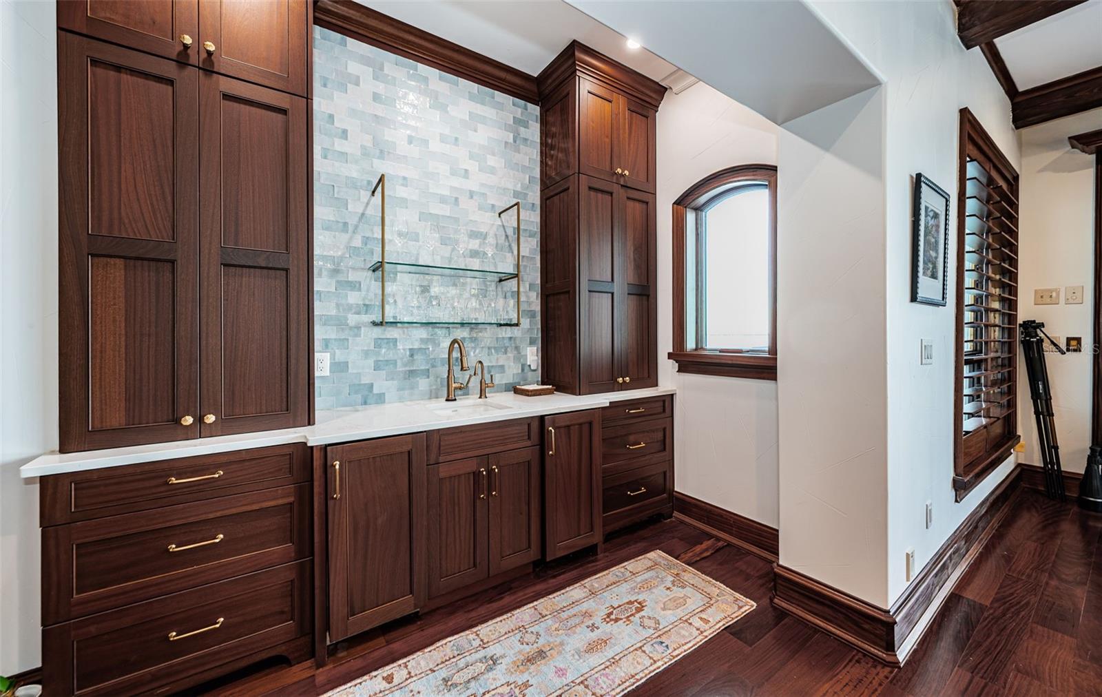 Listing photo id 15 for 1403 Pass A Grille Way