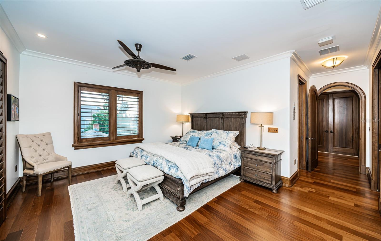 Listing photo id 49 for 1403 Pass A Grille Way