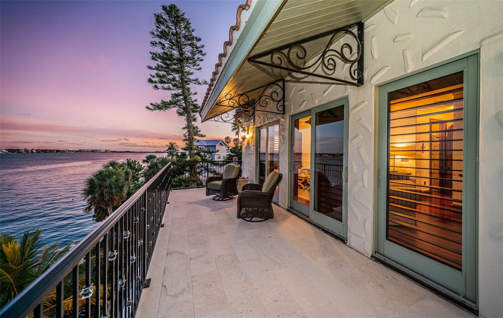 Listing photo id 51 for 1403 Pass A Grille Way