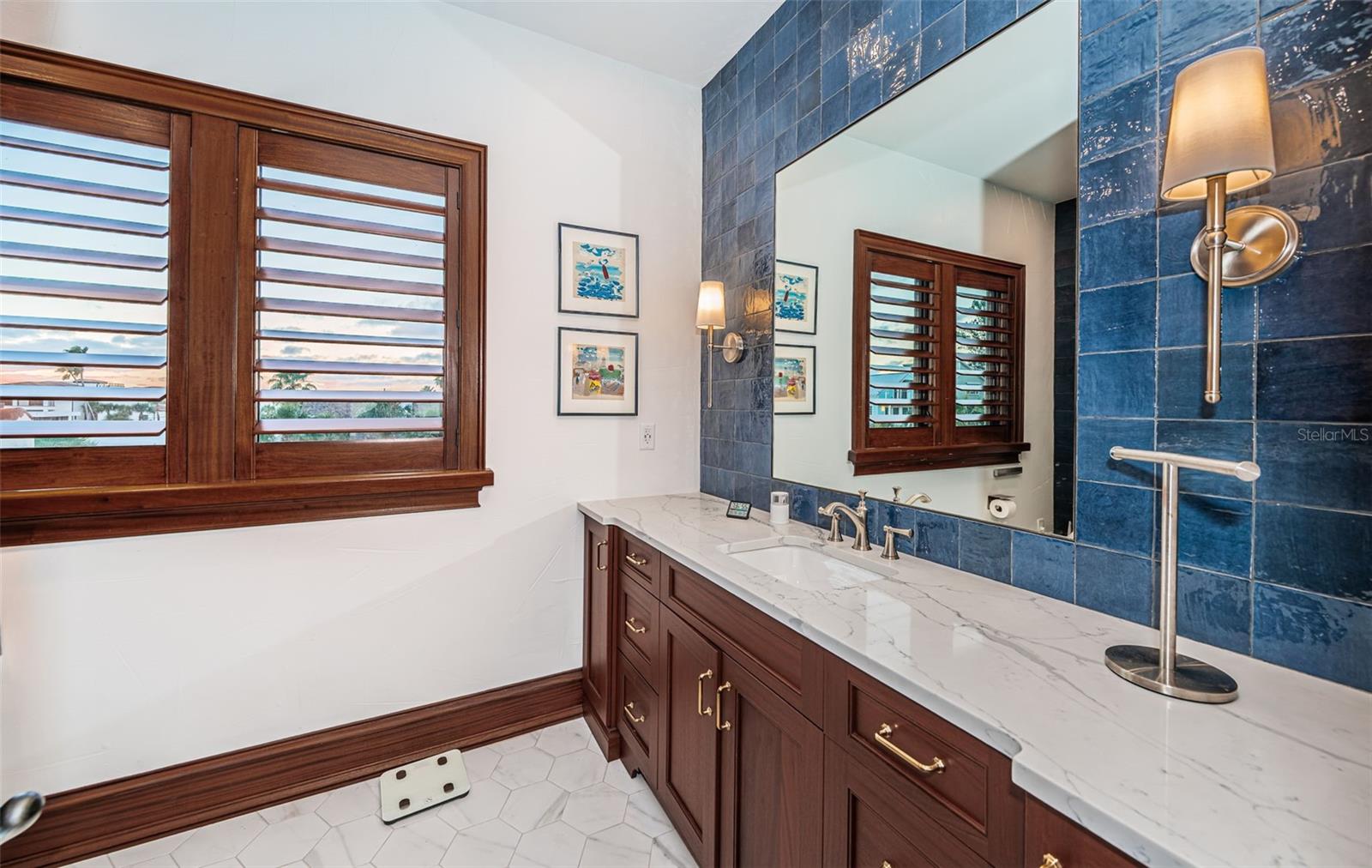 Listing photo id 61 for 1403 Pass A Grille Way