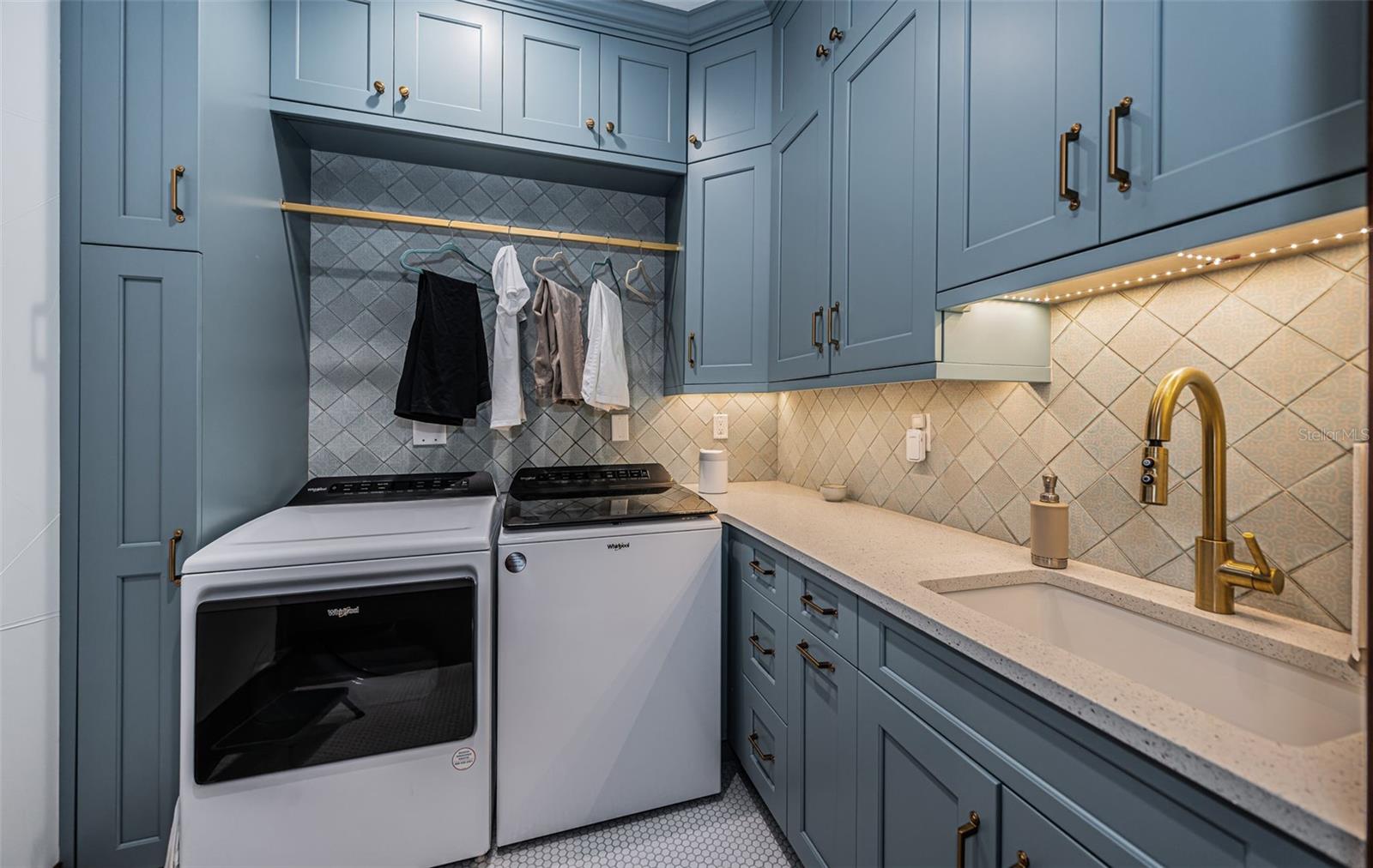 Listing photo id 63 for 1403 Pass A Grille Way