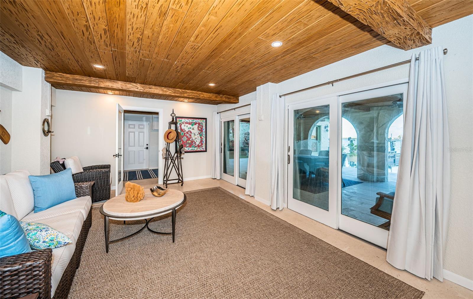 Listing photo id 65 for 1403 Pass A Grille Way