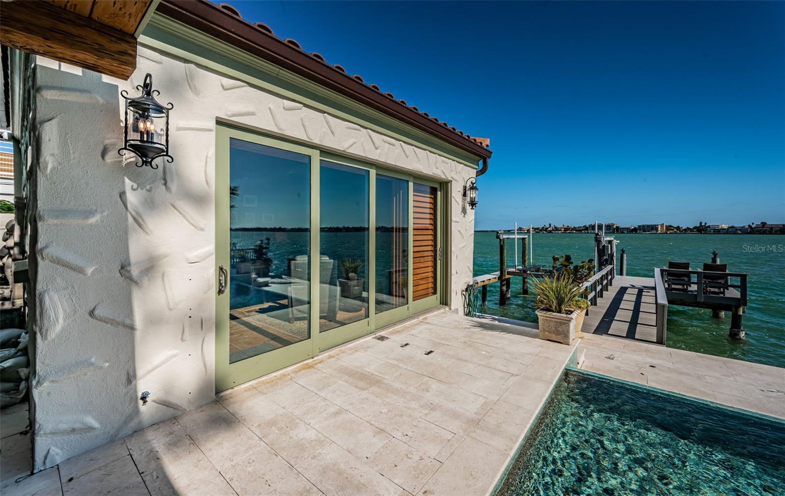 Listing photo id 74 for 1403 Pass A Grille Way