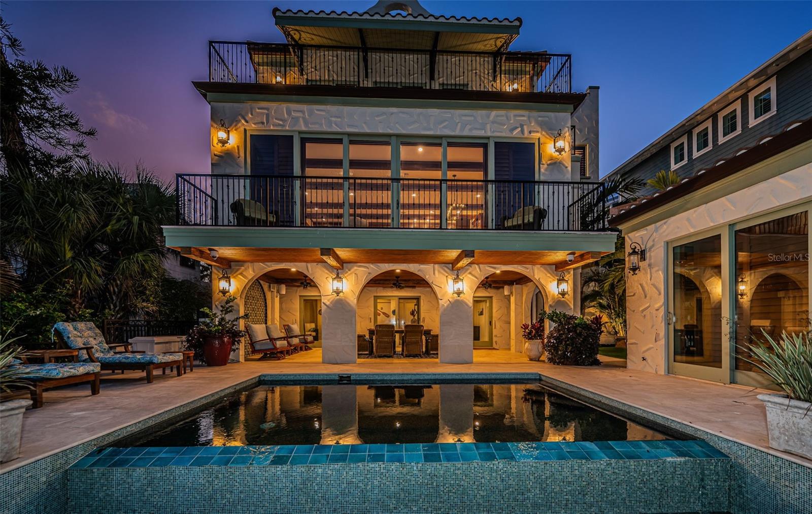 Listing photo id 84 for 1403 Pass A Grille Way