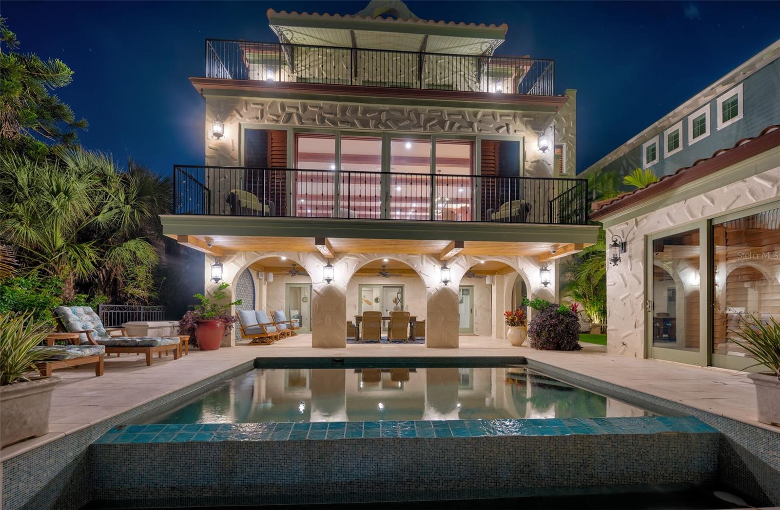 Listing photo id 88 for 1403 Pass A Grille Way