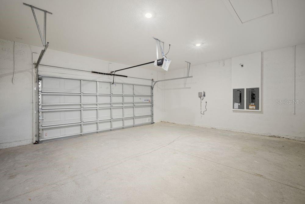 Image 26 of 37 For 35074 Emberview Drive