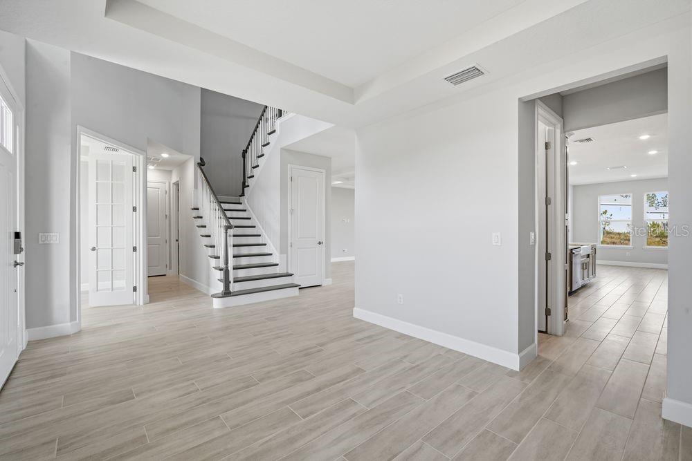 Image 7 of 37 For 35074 Emberview Drive