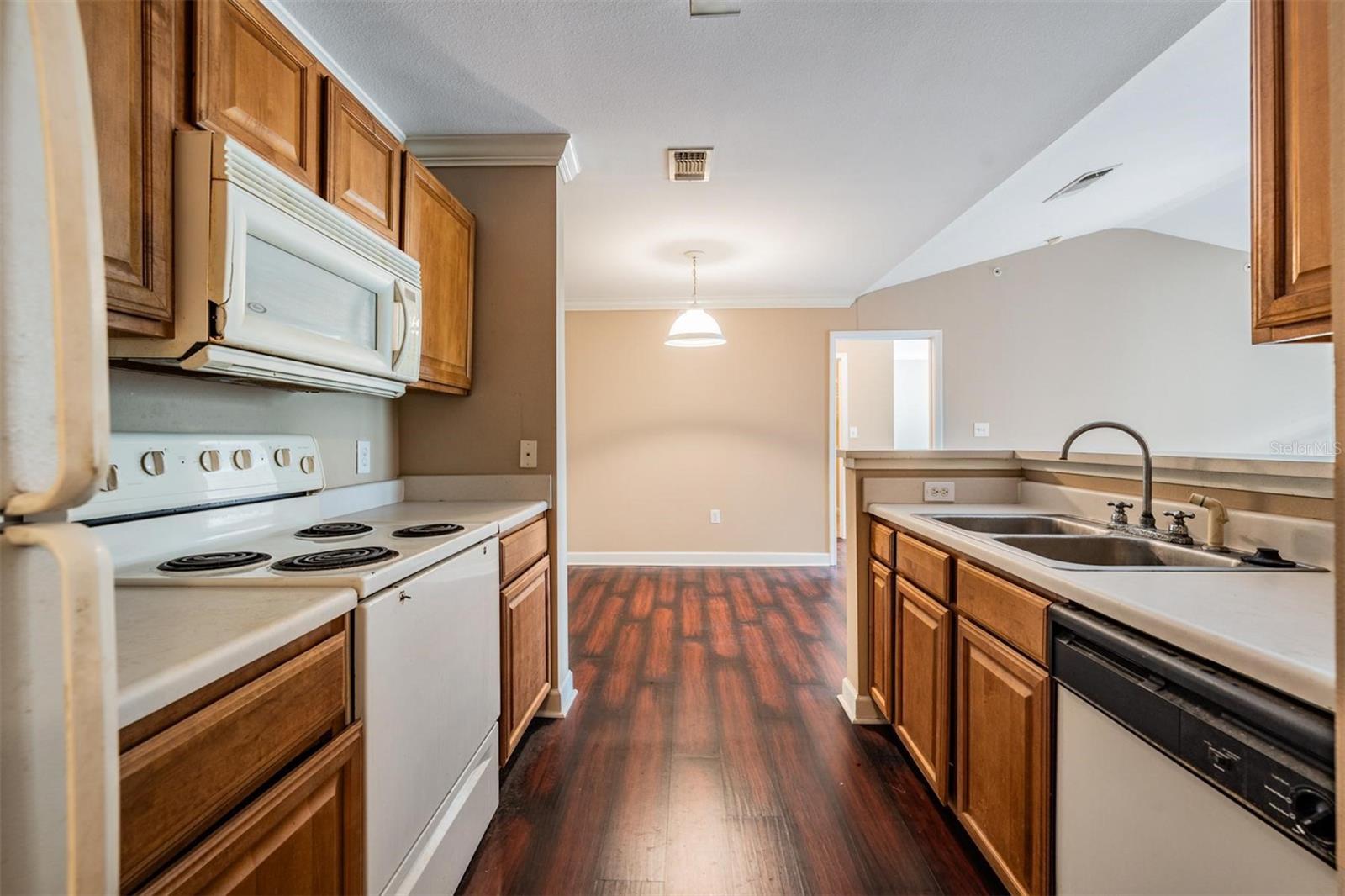 Image 6 of 33 For 18119 Bridle Club Drive