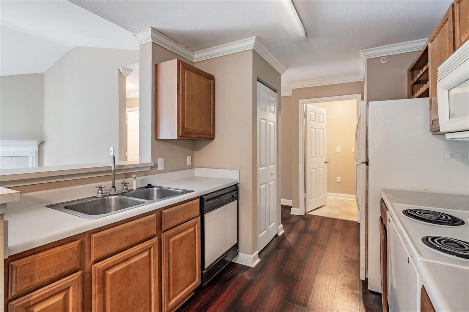 Image 9 of 33 For 18119 Bridle Club Drive