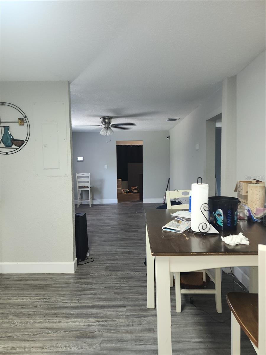 Image 6 of 13 For 2439 Lakeview Street