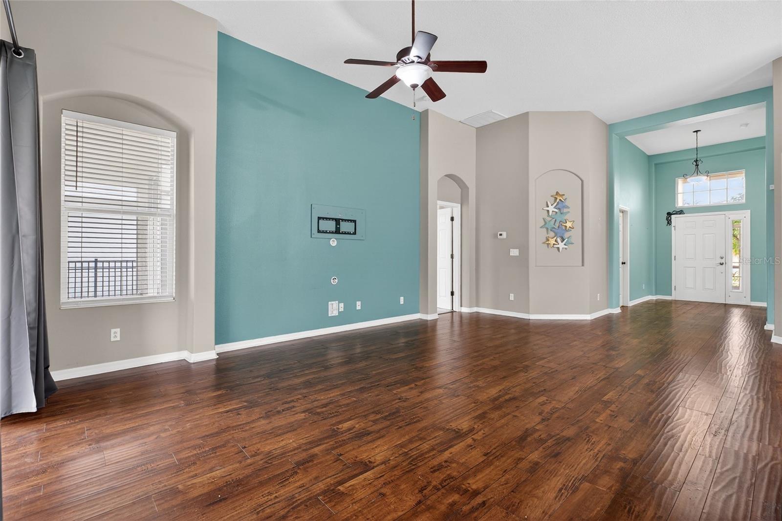 Image 9 of 41 For 7170 50th Avenue Circle E