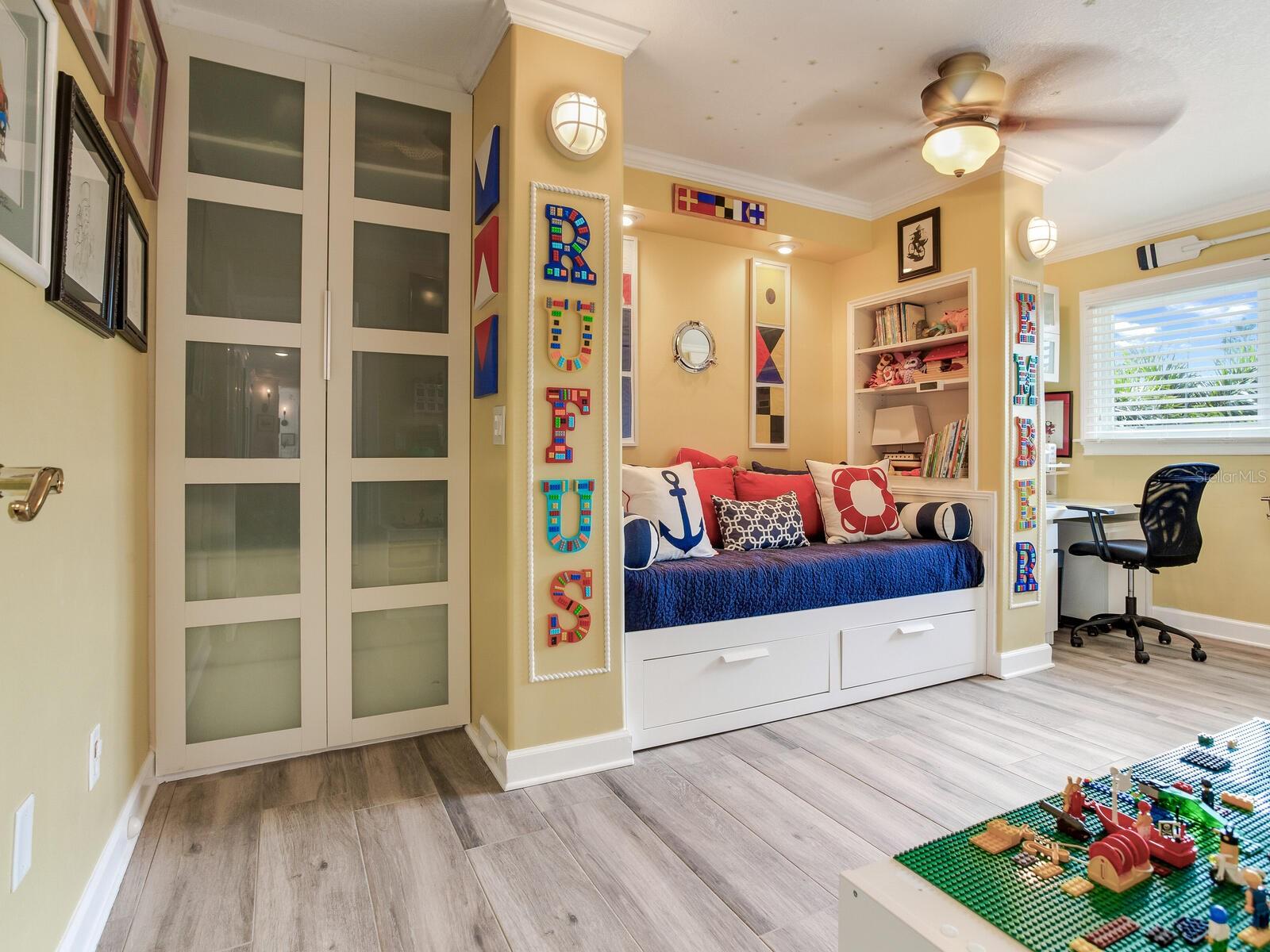 Image 51 of 97 For 511 161st Avenue