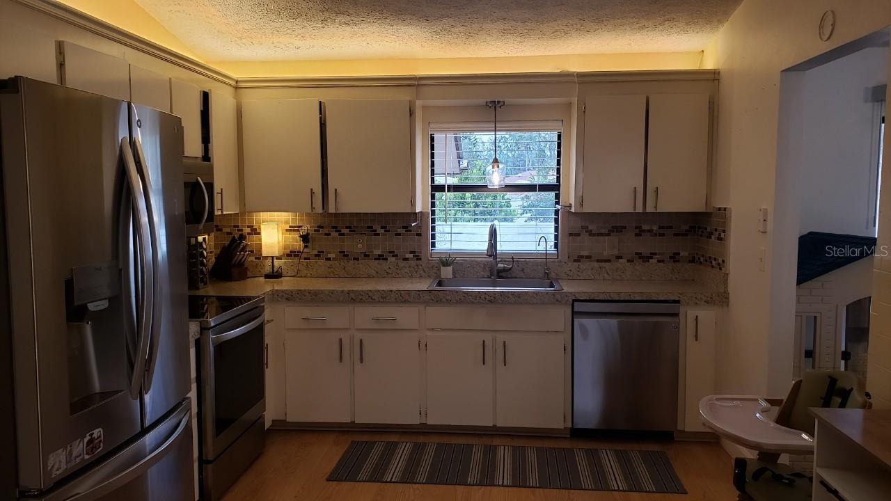 Image 11 of 27 For 7607 Tall Tree Court