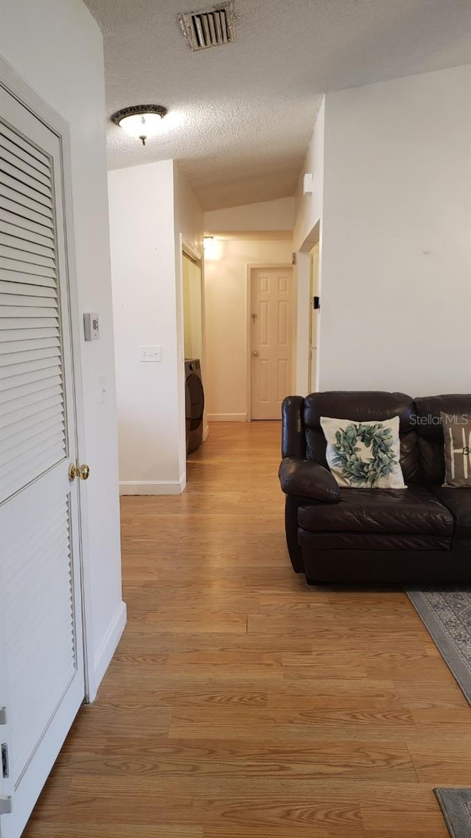 Image 13 of 27 For 7607 Tall Tree Court