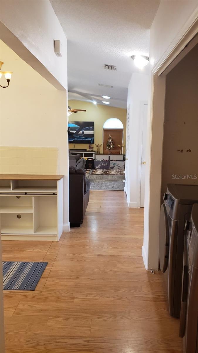 Image 14 of 27 For 7607 Tall Tree Court