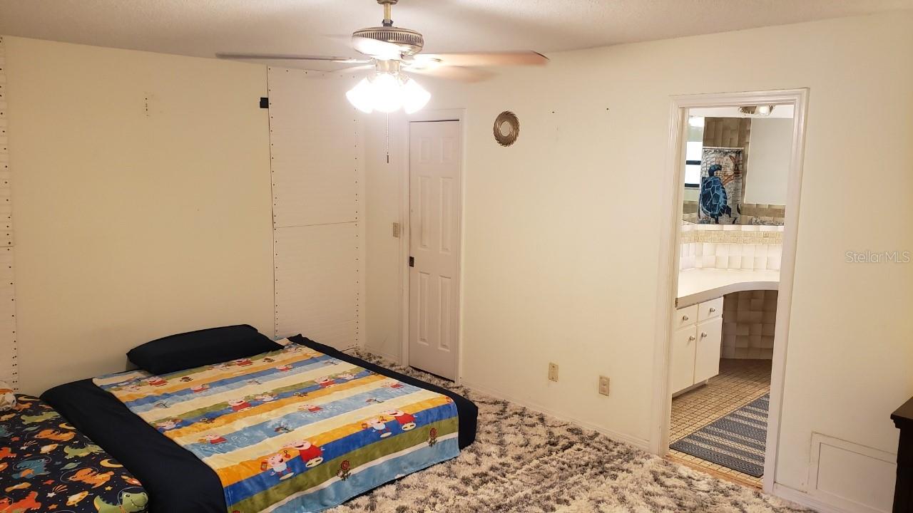 Image 23 of 27 For 7607 Tall Tree Court