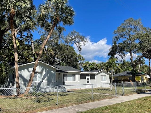 Image 6 of 12 For 741 28th Avenue S