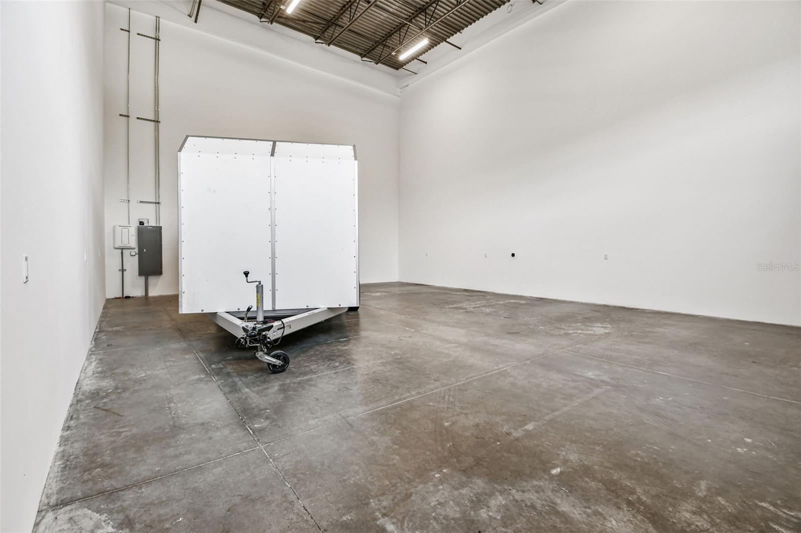 Listing photo id 8 for 6500 Motor Enclave Way 213