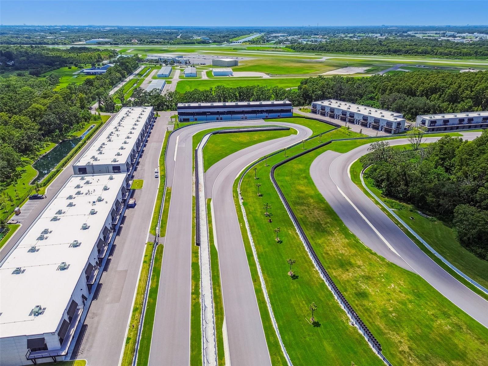 Listing photo id 23 for 6500 Motor Enclave Way 213