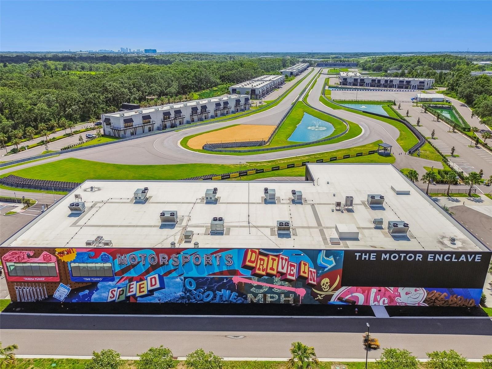 Listing photo id 25 for 6500 Motor Enclave Way 213