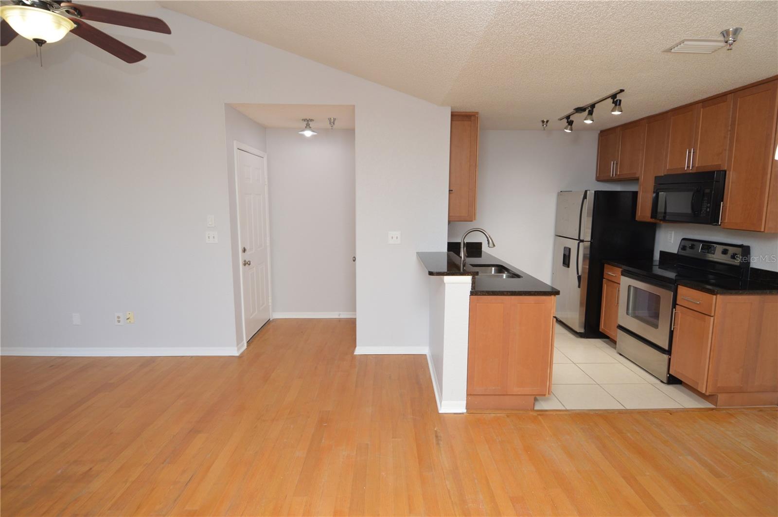 Image 4 of 95 For 10263 Gandy Boulevard N 1916