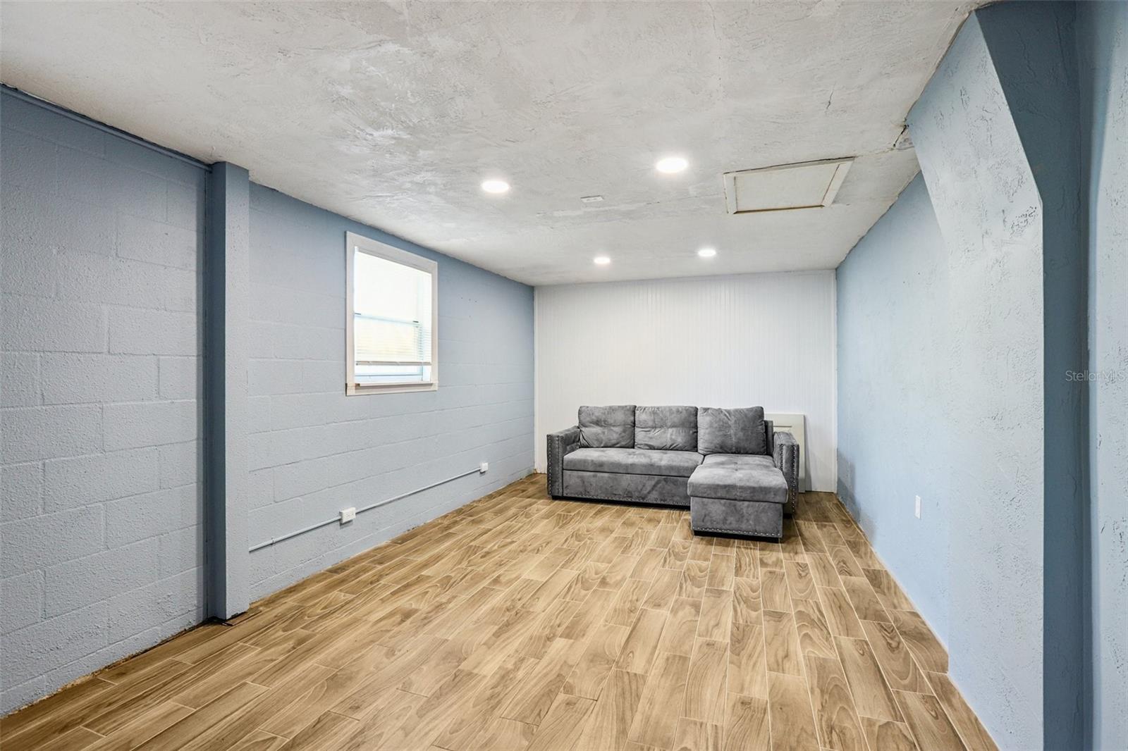 Image 19 of 33 For 3111 Finch Drive