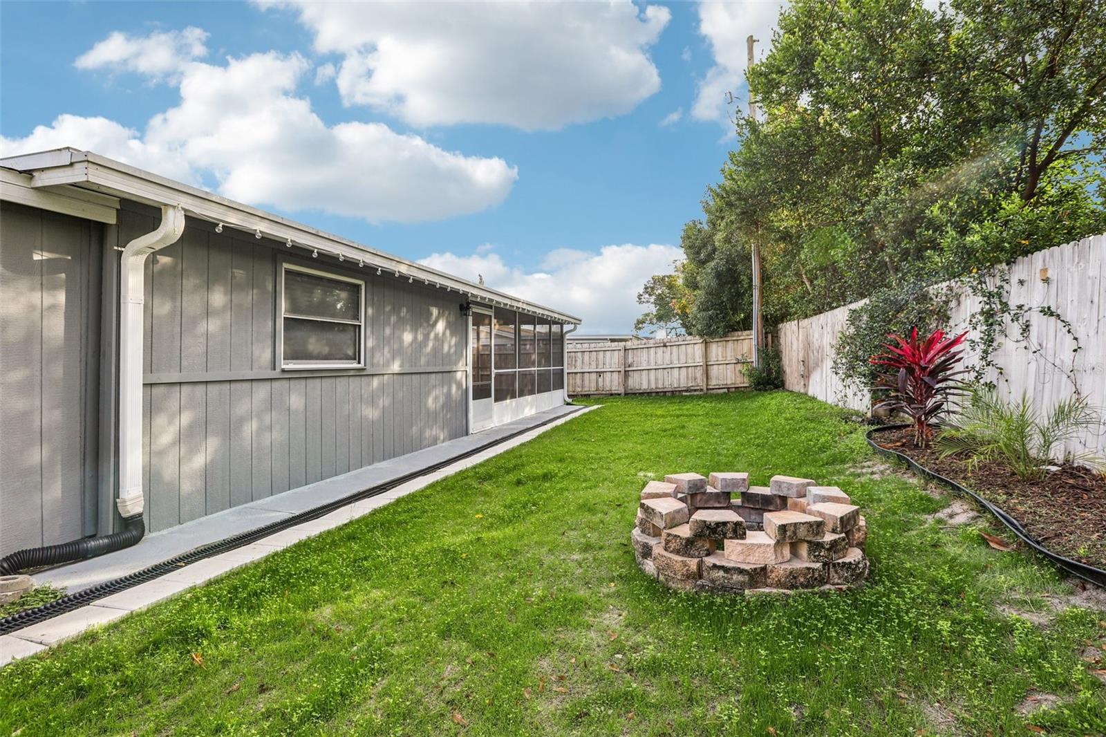 Image 28 of 33 For 3111 Finch Drive