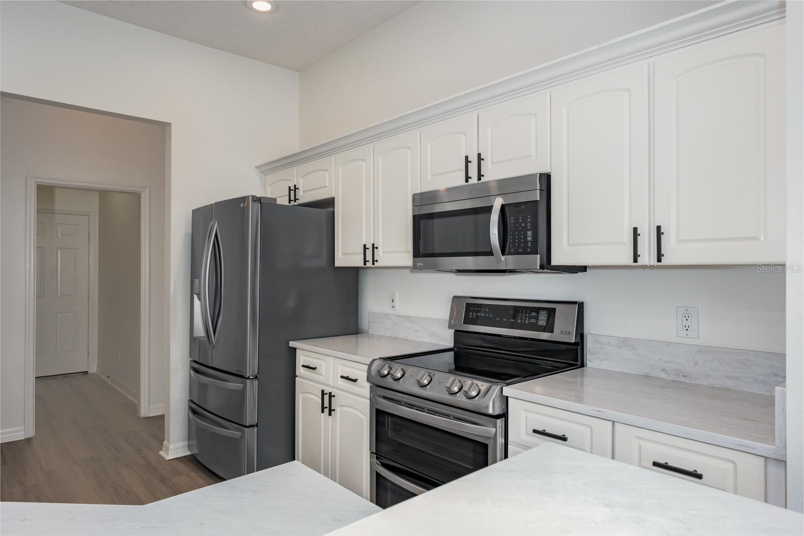 Image 25 of 67 For 527 Bridle Path Way