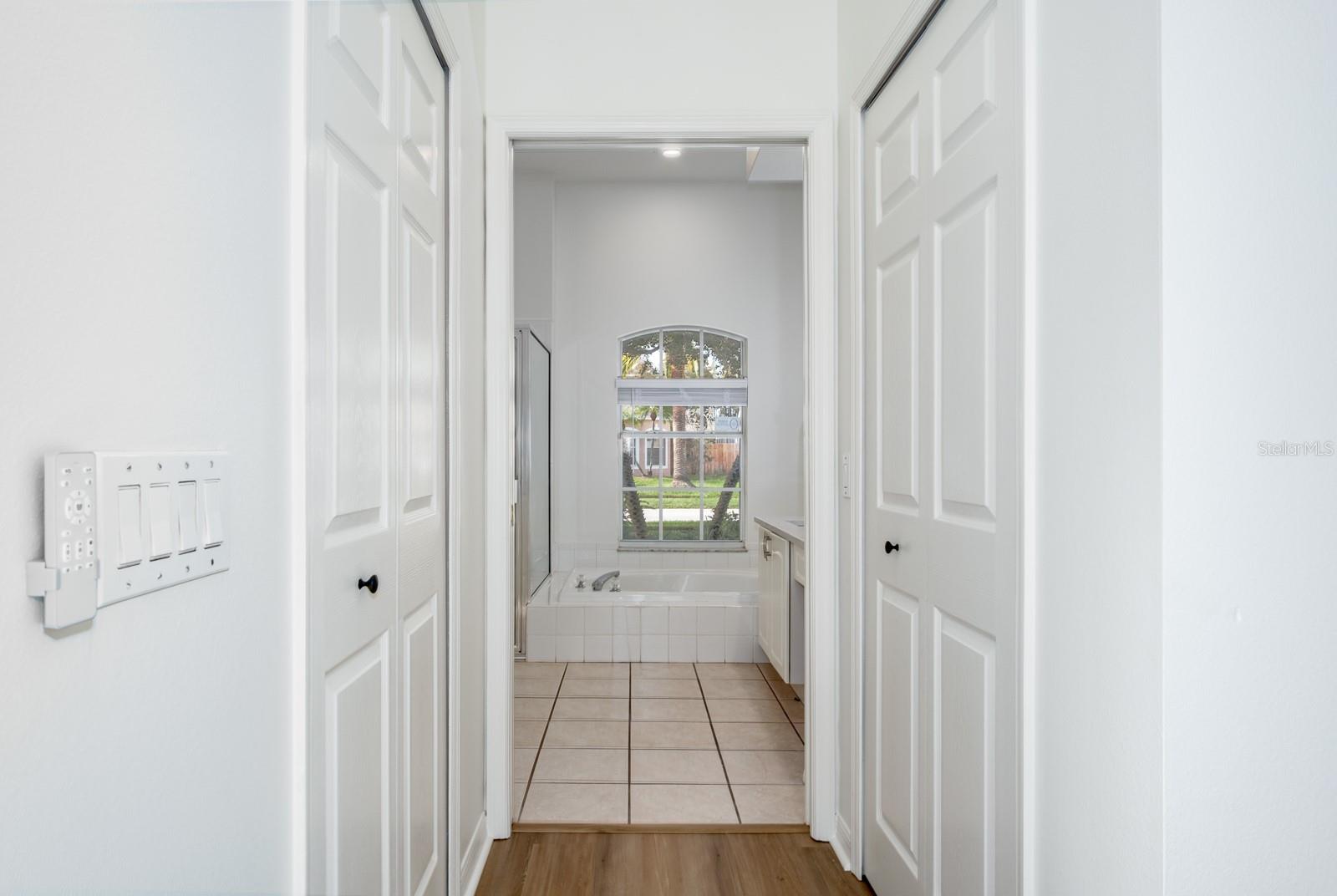 Image 35 of 67 For 527 Bridle Path Way