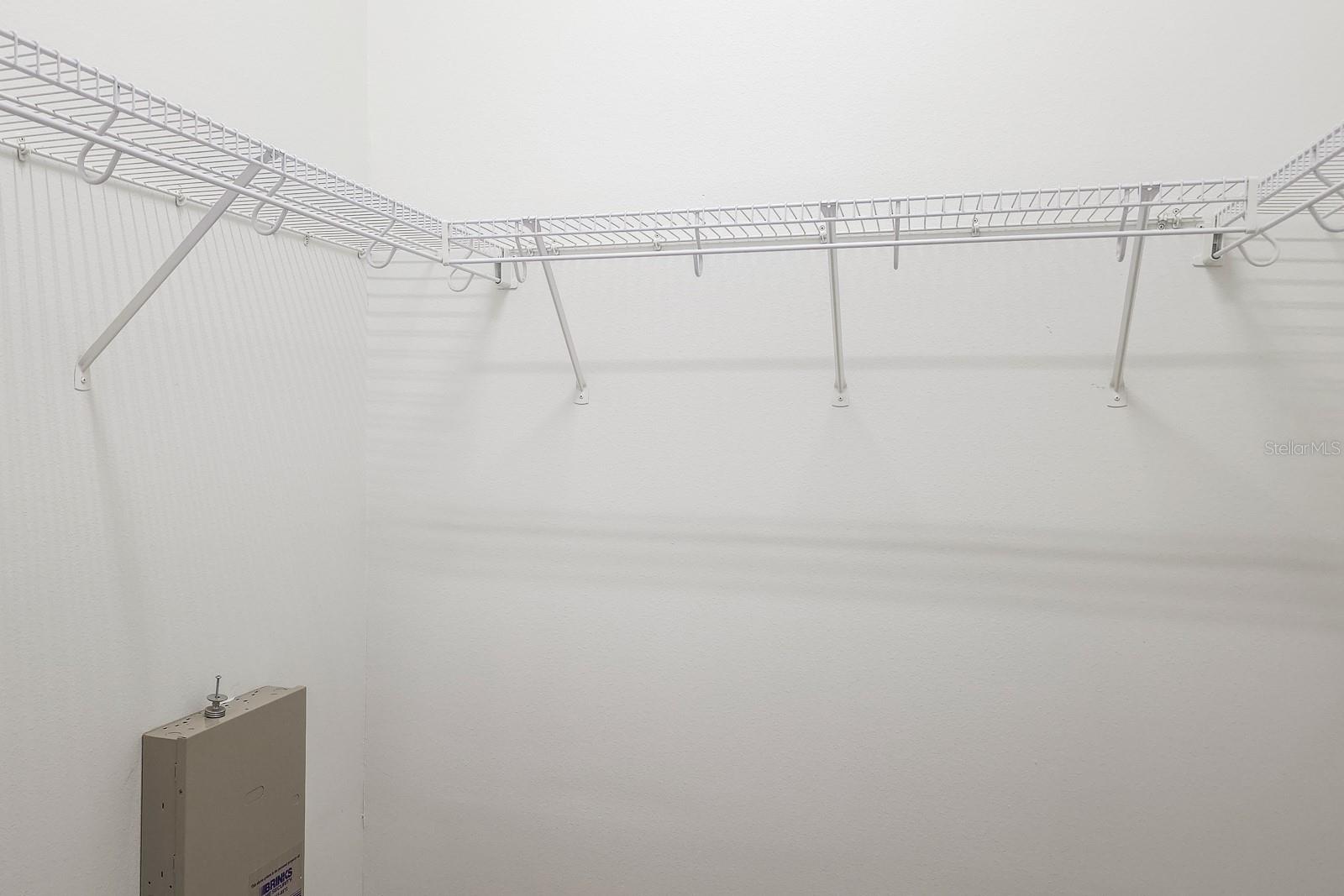 Image 36 of 67 For 527 Bridle Path Way